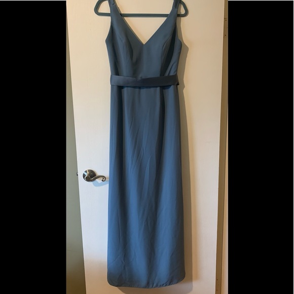 Vera Wang Bridesmaid/Prom/Event Dress - Picture 2 of 5